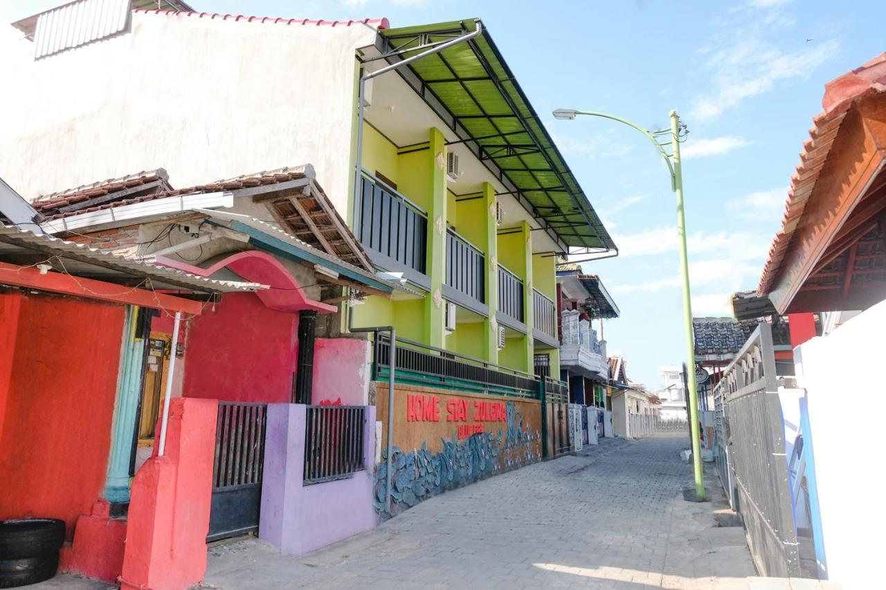 Zulfina Homestay Syariah Mitra Reddoorz Баньюванги Экстерьер фото